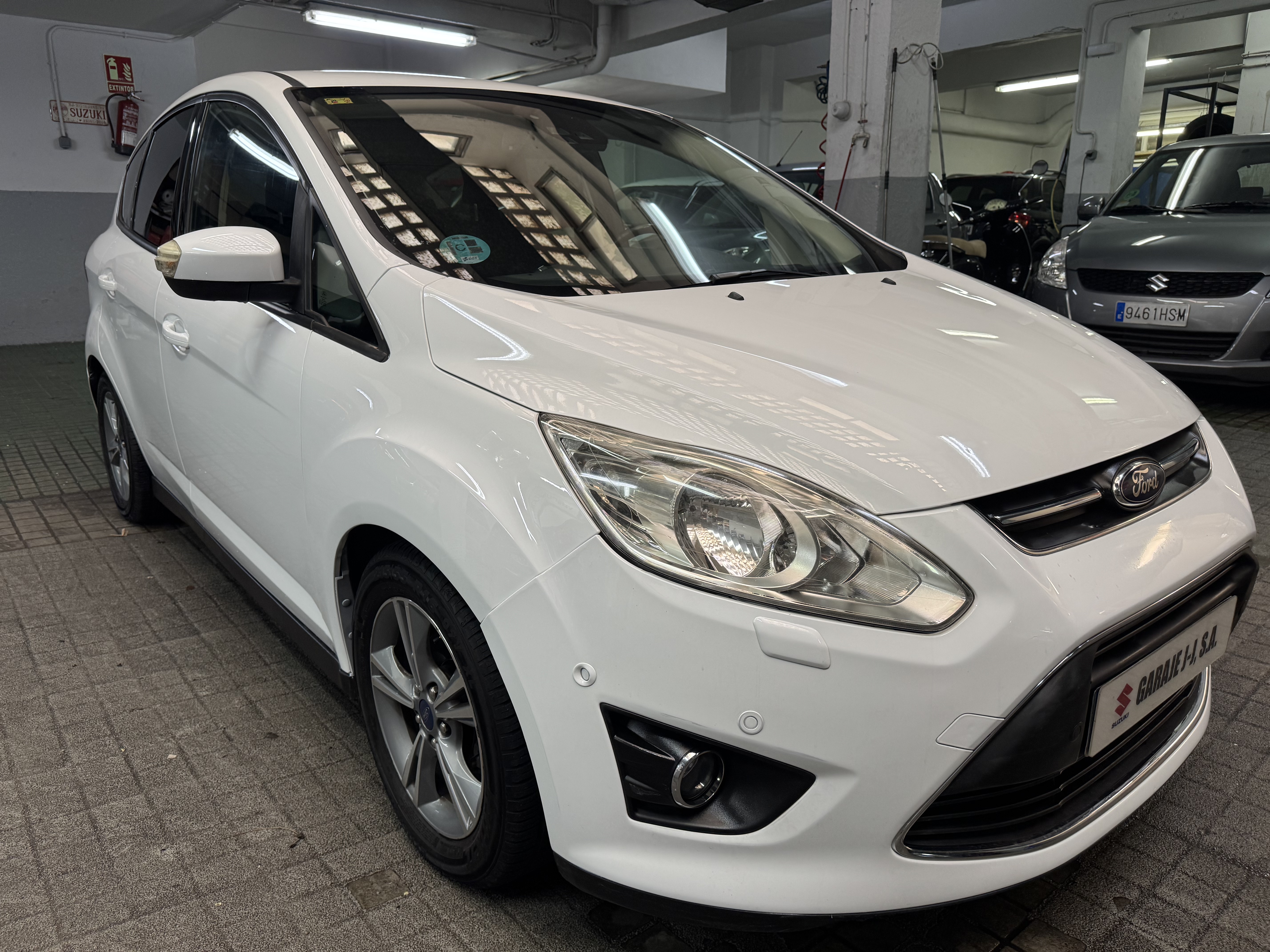 ford-cmax-01082014
