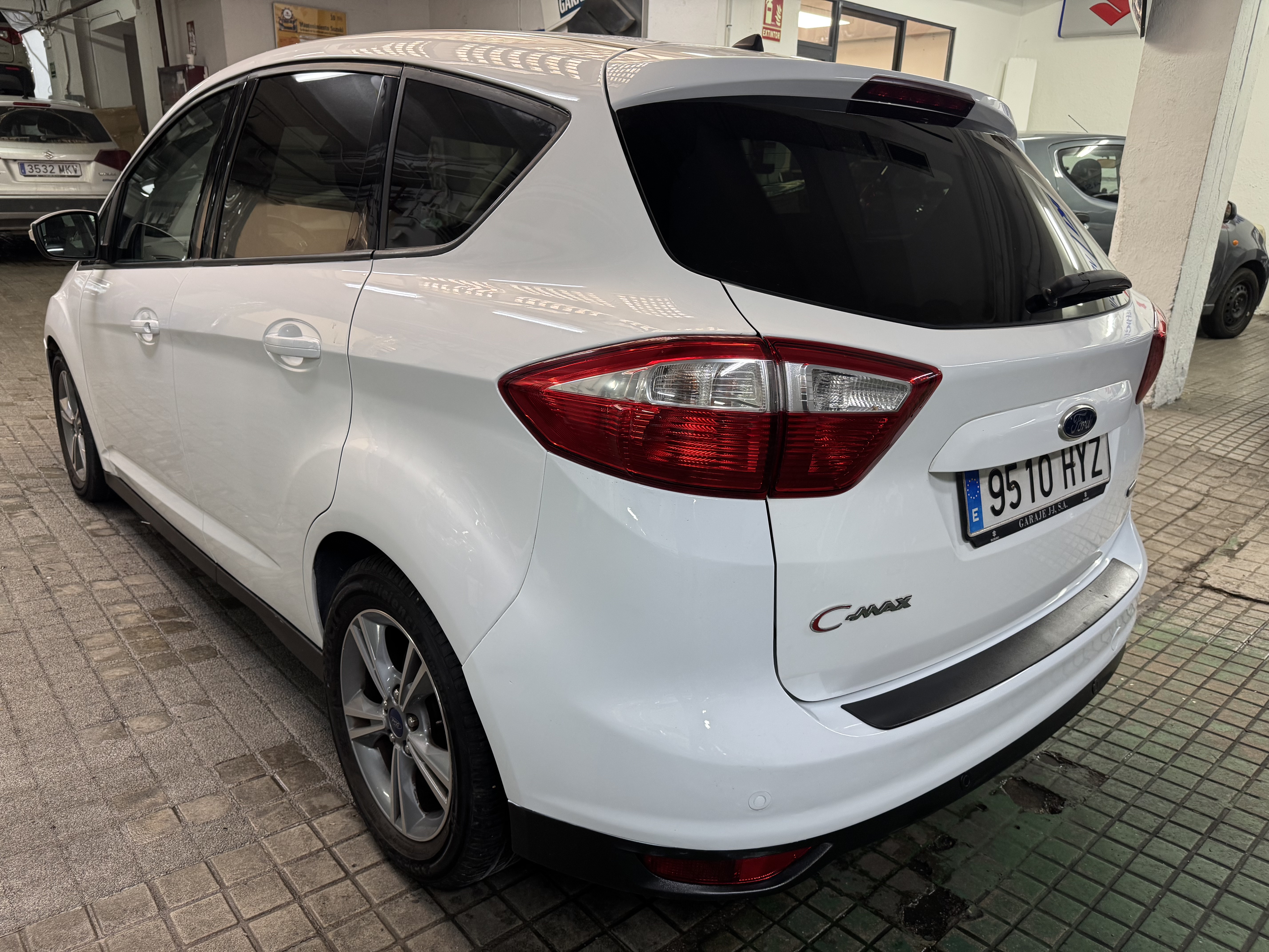 ford-cmax-01082014