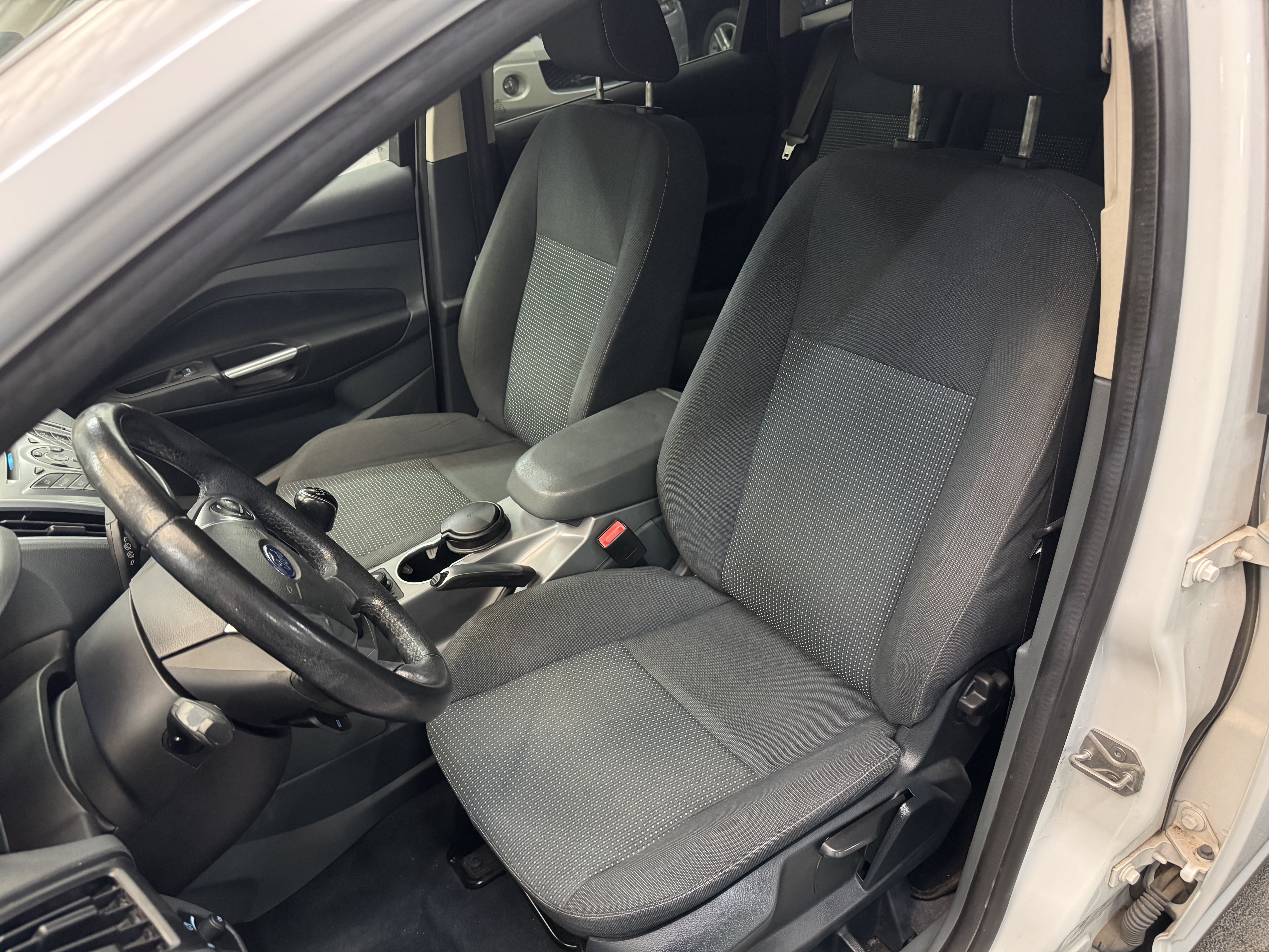 ford-cmax-01082014